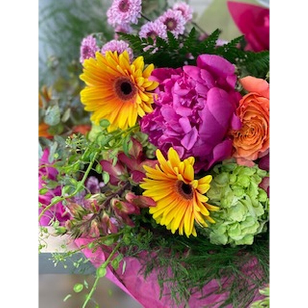 Bright Summer Mix European Loose Wrap in Sewickely PA - Heritage