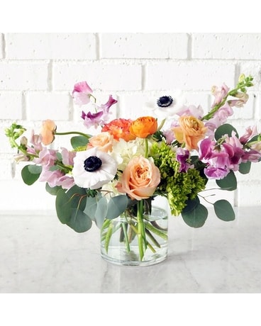 Artistry in Bloom ( Deluxe Shown) in Sewickely PA - Heritage