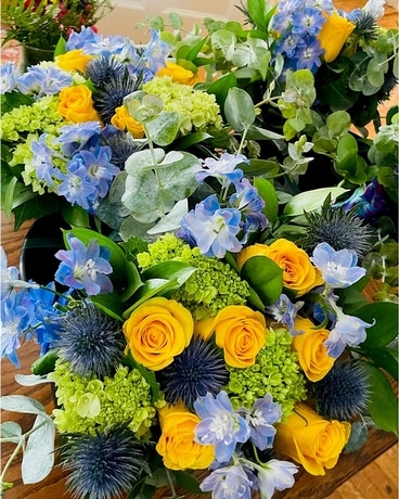 Summer Fresh Wedding Arrangement