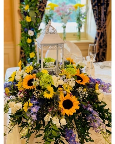 Summer Fresh Head Table Arrangement Wedding Arrangement