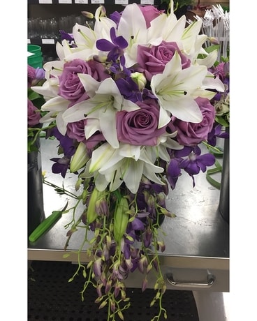 Waterfall Of Love Wedding Arrangement