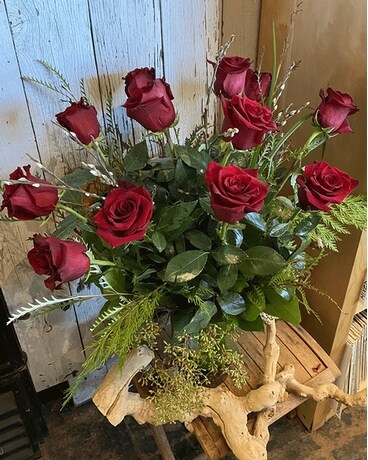 One Dozen Premium Red Roses Flower Arrangement