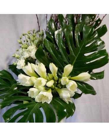 UES Paloma Flower Arrangement