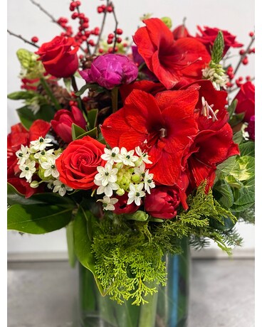Merry & Bright Holidays Flower Arrangement