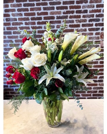 Traditional Love Flower Arrangement