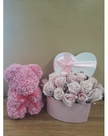 Pink Roses in a Heart Box w/ a Pink Rose Bear Flower Arrangement