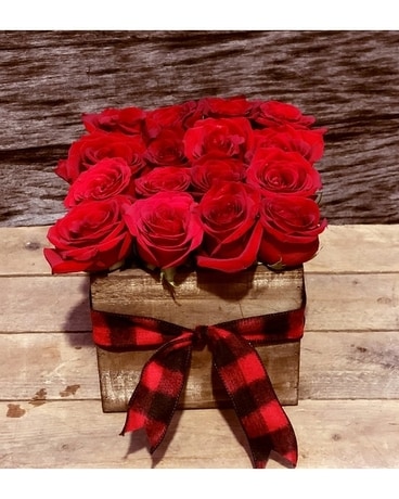 Woodland Roses Deluxe Flower Arrangement