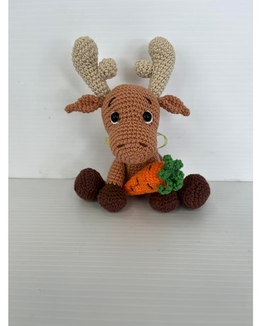 Moose w/Carrot Flower Arrangement