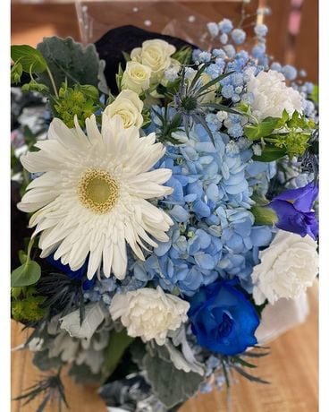 Graduation Presentation Flower Arrangement
