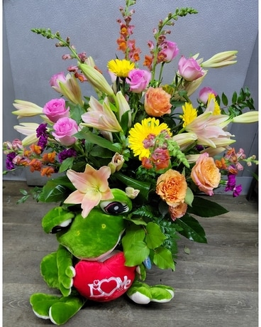 Kiss me and brighten my day Flower Arrangement
