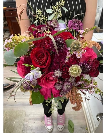 Designer's Delight Wrapped Bouquet Flower Arrangement