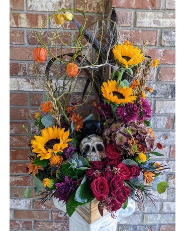 Cugini's Halloween Spooktacular Flower Arrangement