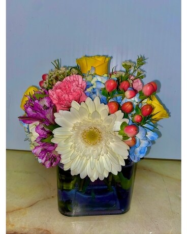 PERFECTLY PASTEL Flower Arrangement