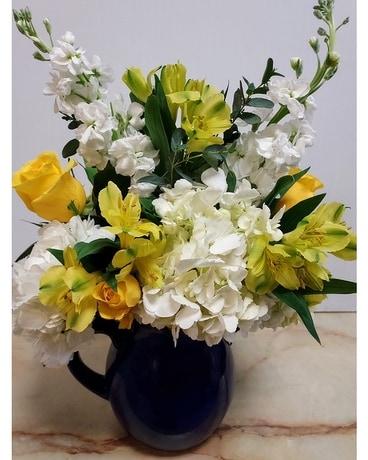 EUROPEAN TERRACE Flower Arrangement