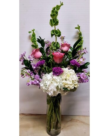GRAND ELEGANCE Flower Arrangement